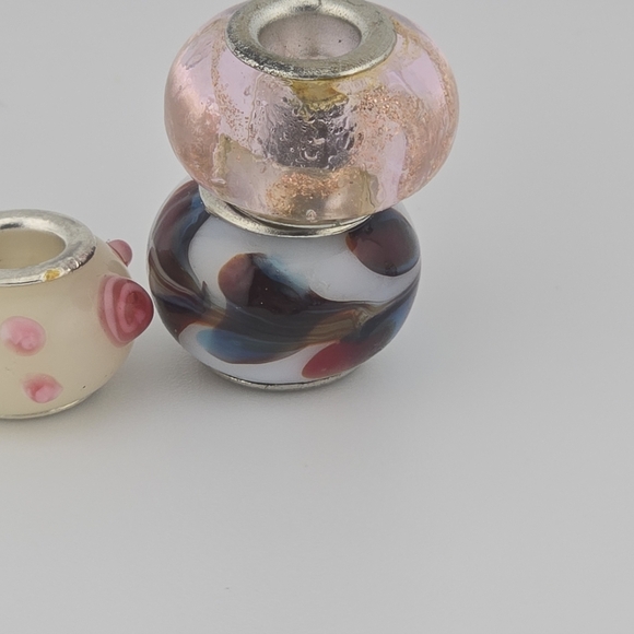 Lot of 6 Lampwork Murano Glass Beads Floral Swirl Pink White Charm Silver Cores - Picture 3 of 8